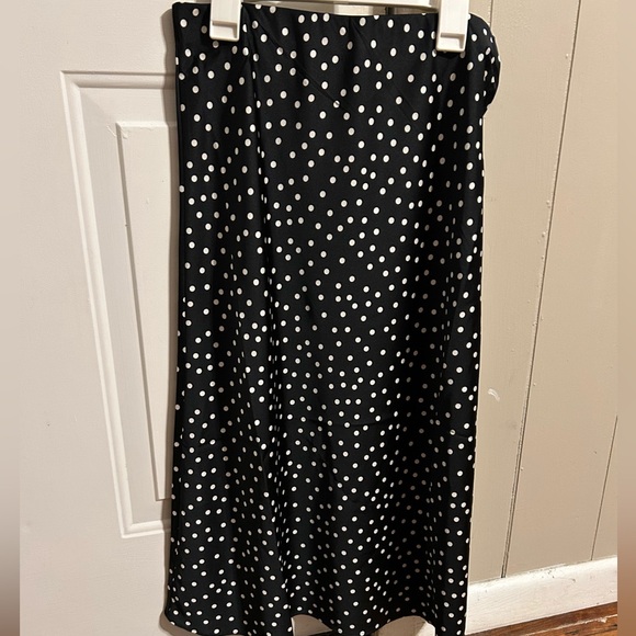 The Drop Women's Black Polka Dot Skirt - Picture 2 of 4